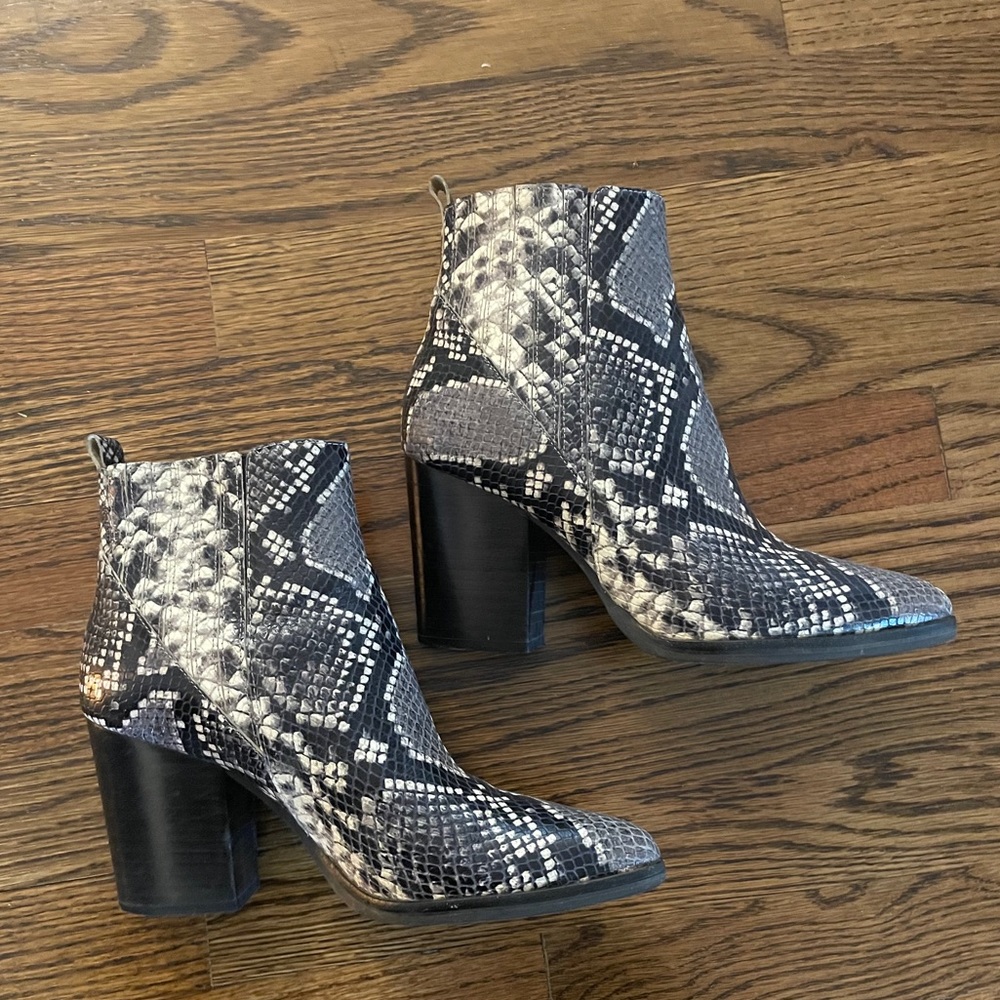 Marc Fisher Snakeskin Boot - 7.5